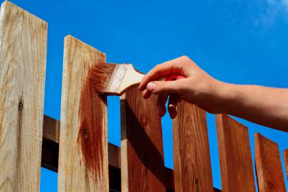 Fence staining company