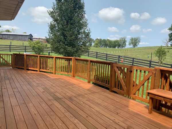 Deck staining Kentucky